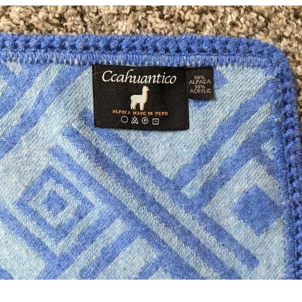 Alpaca blend Ccahuantico Throw Blanket Blue Geometric Peru LN/NWOT
